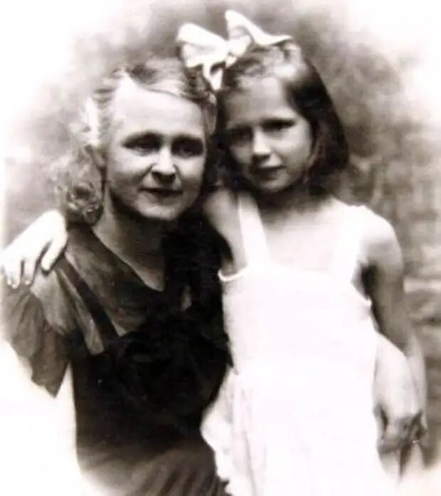 Лида с мамой