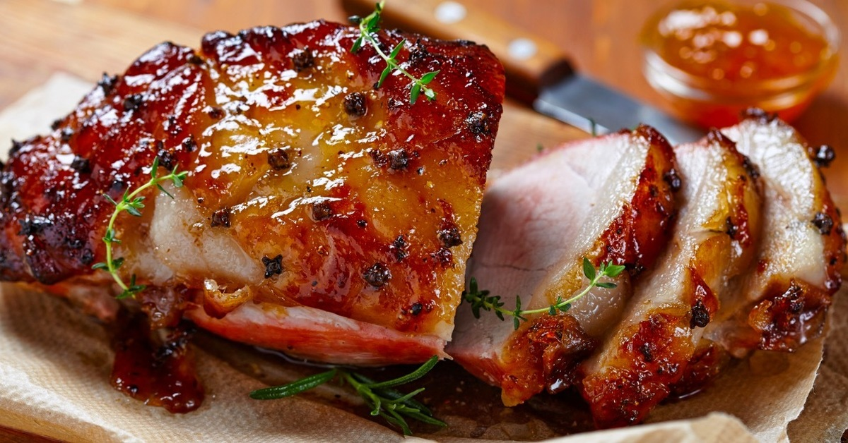 Фото с сайта: https://cs11.pikabu.ru/post_img/2020/08/31/5/og_og_1598858773242511857.jpg