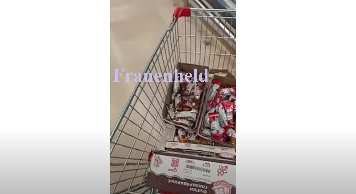 Скрин автора канала из видео Евгения Теплякова