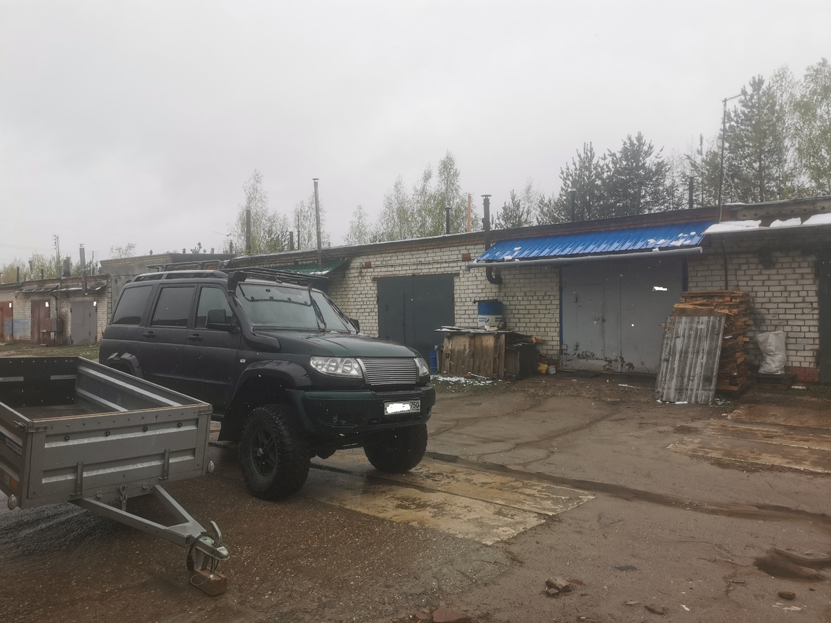 В ночь с 01 на 02 мая у нас выпал снег. 