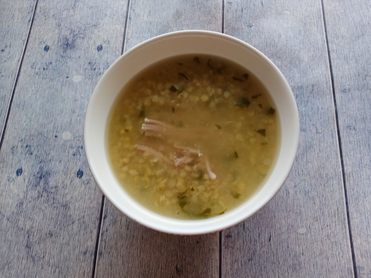 Ужин. Чечевичный суп. И ещё было мороженое. 