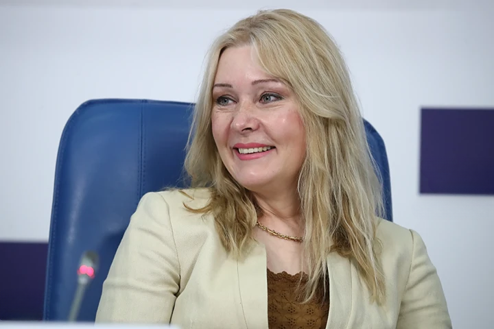 Анна Тихонова
