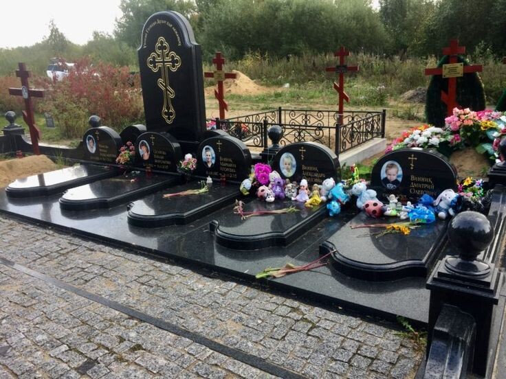 Захоронение на кладбище