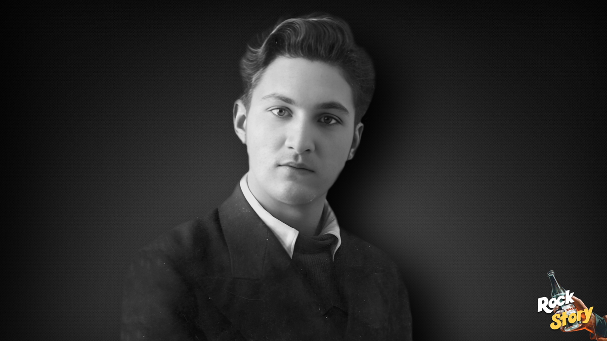 На фотографии: Лев Поляков