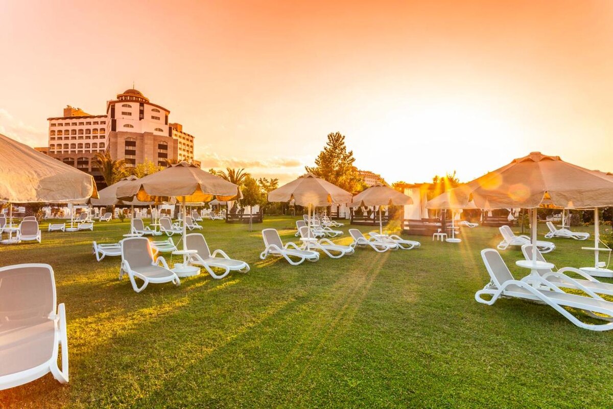 Источник: https://www.booking.com/hotel/tr/melas-lara.ru.html?aid=356980&label=gog235jc-1FCAso5AFCCm1lbGFzLWxhcmFIIVgDaE2IAQGYASG4ARjIAQ3YAQHoAQH4AQKIAgGoAgS4AtCB8sEGwAIB0gIkMjE1Yjk5ZTYtNWRlYy00ODkxLTgyYjUtNzFjYjU2NGNjNWUy2AIF4AIB&sid=29d2312c4e799b94710f21083e029f58&dest_id=-762951&dest_type=city&dist=0&group_adults=2&group_children=0&hapos=1&hpos=1&no_rooms=1&req_adults=2&req_children=0&room1=A%2CA&sb_price_type=total&sr_order=popularity&srepoch=1748795611&srpvid=e86a7469f95c0711&type=total&ucfs=1&activeTab=photosGallery