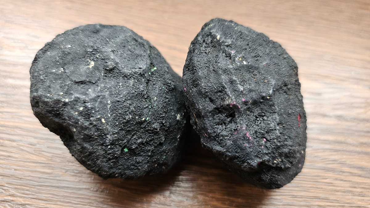 друза аметиста и изумруда