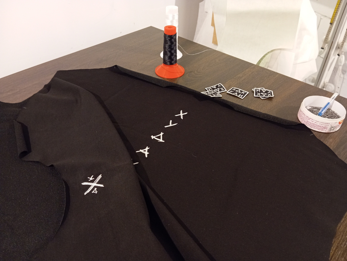 Вышивки на одной из моделей коллекции