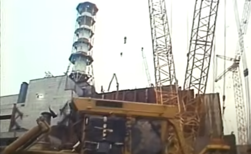 Строительство объекта "Укрытие" в 1986 году