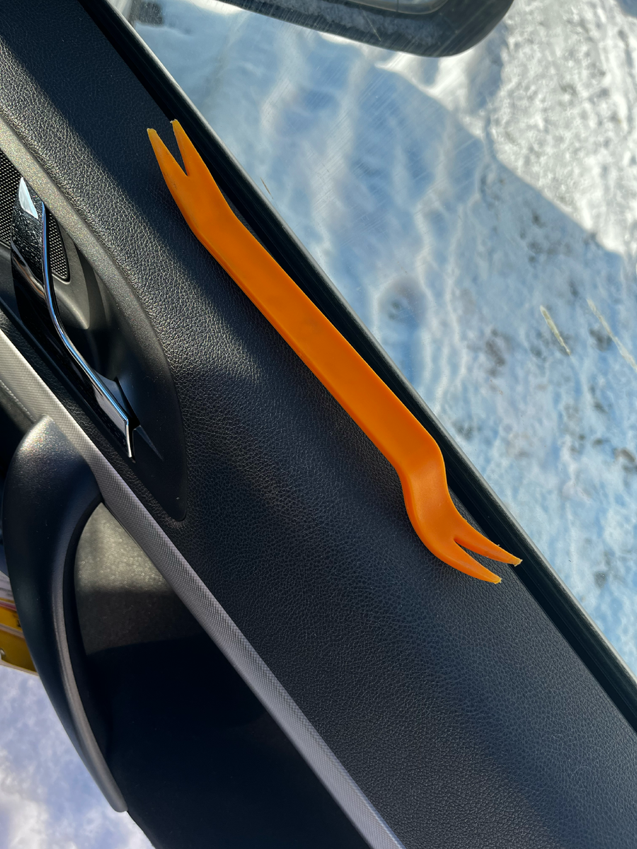 "Лопатка"/Съемник пластиковых деталий салона