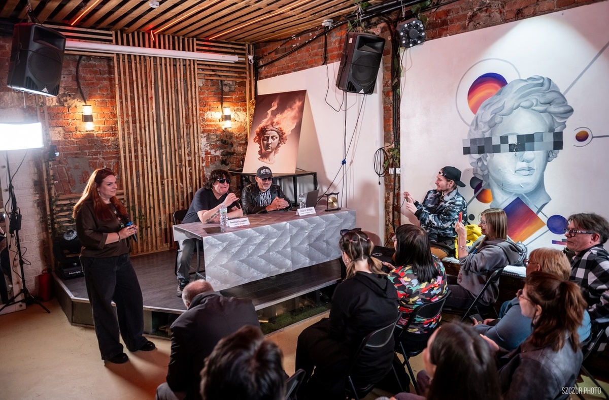 Двойная презентация альбомов - Ника Рок-н-Ролла "Ник" и Андрея Якушина (группа "FAKEL")
Фото: https://vk.com/tv_23