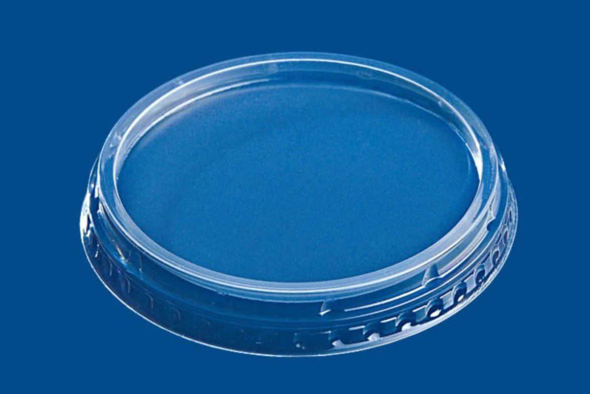 Никогда не выбрасывайте крышки от банки со сметаной: помогут спасти закатки / Фото: Pogovorim.by