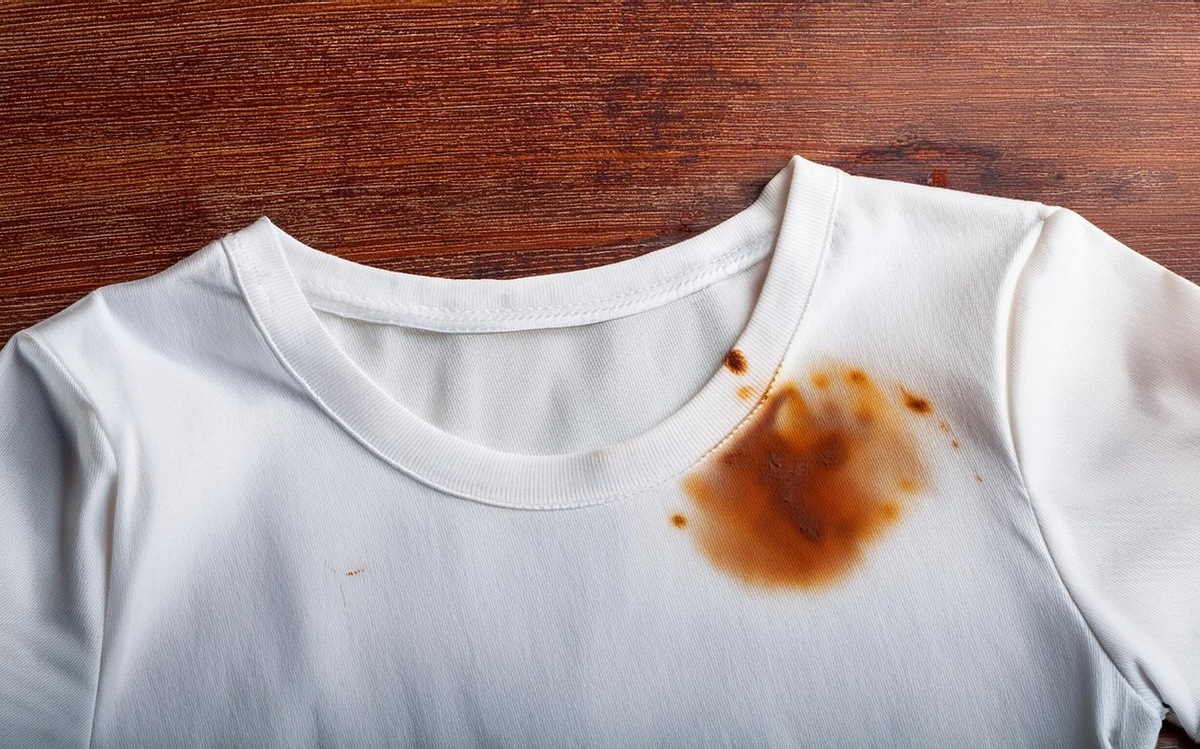 От пятен ржавчины на одежде не останется и следа: запомните эти домашние средства для стирки / Фото: Pogovorim.by
