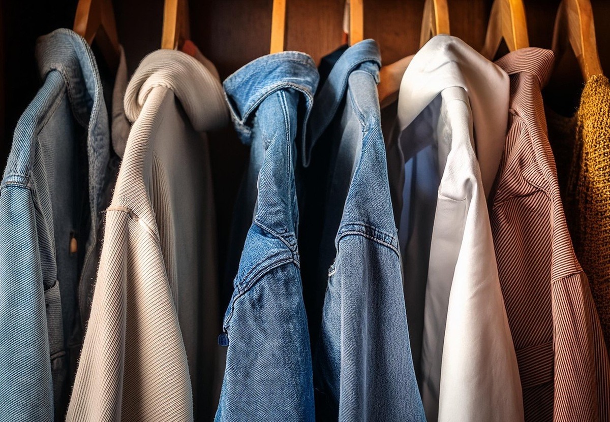 Как вернуть яркость выцветшей одежде: запомните эти простые домашние способы / Фото: Pogovorim.by