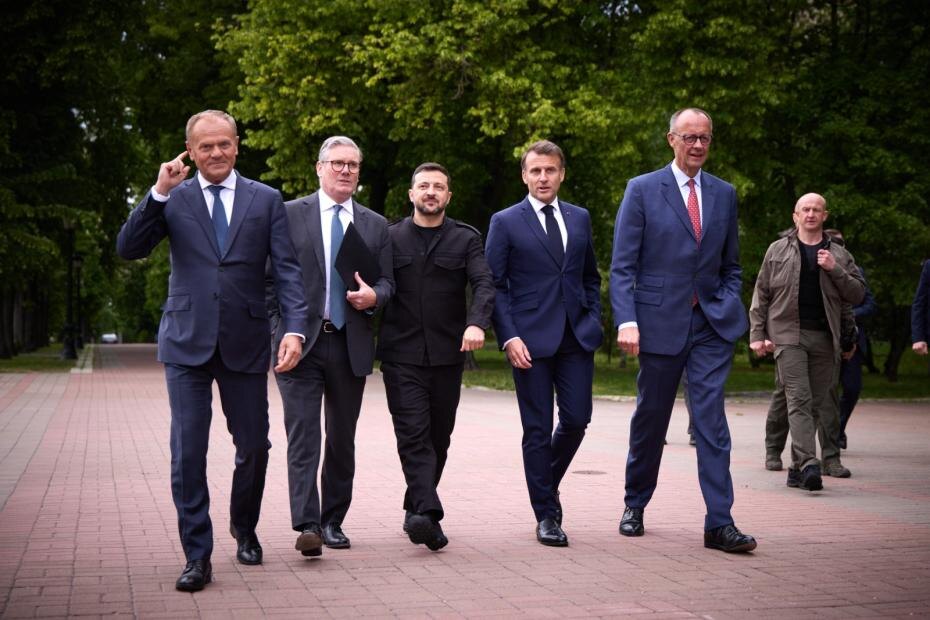    Социальные сети