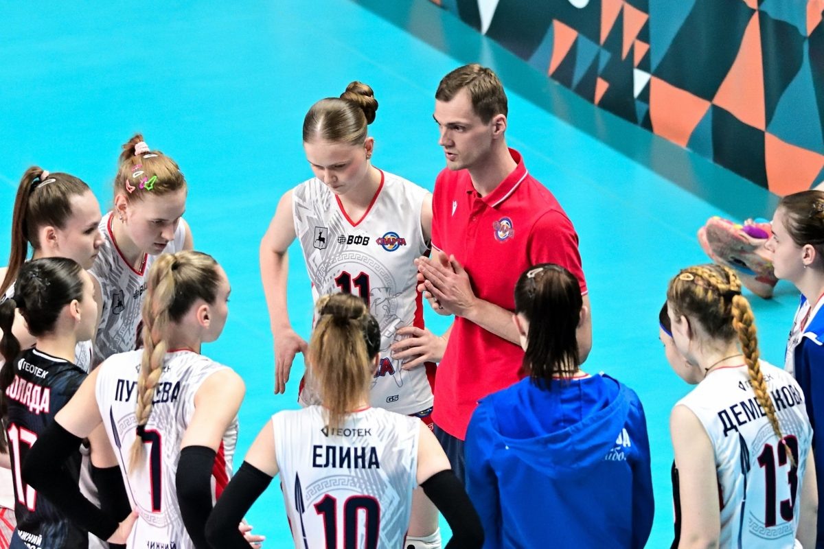    Из-за реорганизации клуба многие молодые девчата, вероятно, будут выступать за \