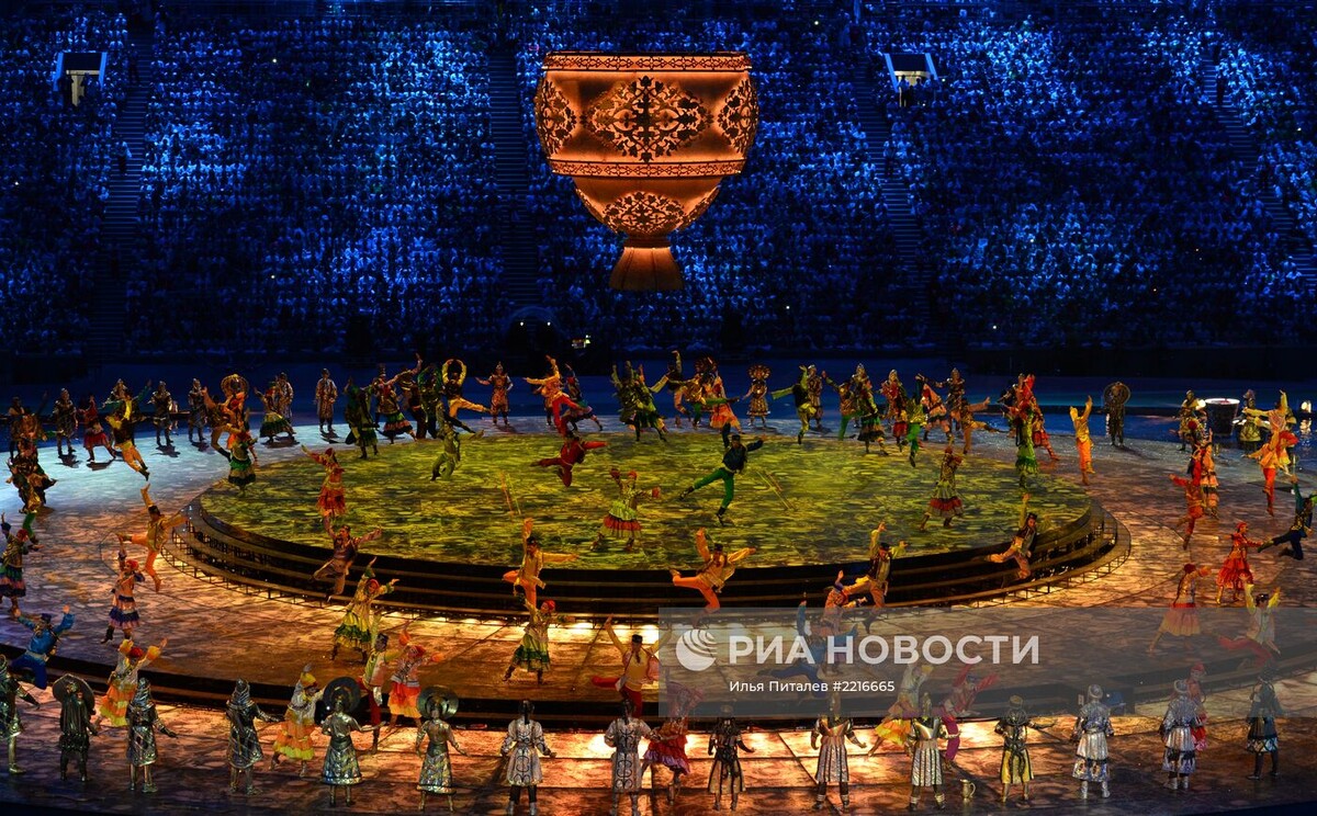 Церемония Открытия. Часть «Добро пожаловать в Казань!», эпизод «Казан». Фото РИА Новости. Автор: Илья Питалев. https://riamediabank.ru/media/2216665.html?context=list&list_sid=list_323587&sort=date_add