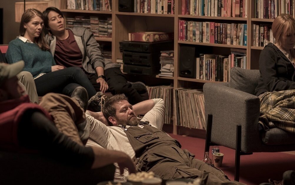 Кадр из 1 сезона 