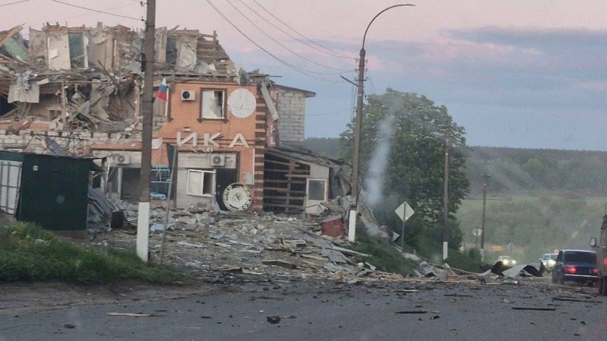    ВСУ снова атакуют Рыльск в Курской области