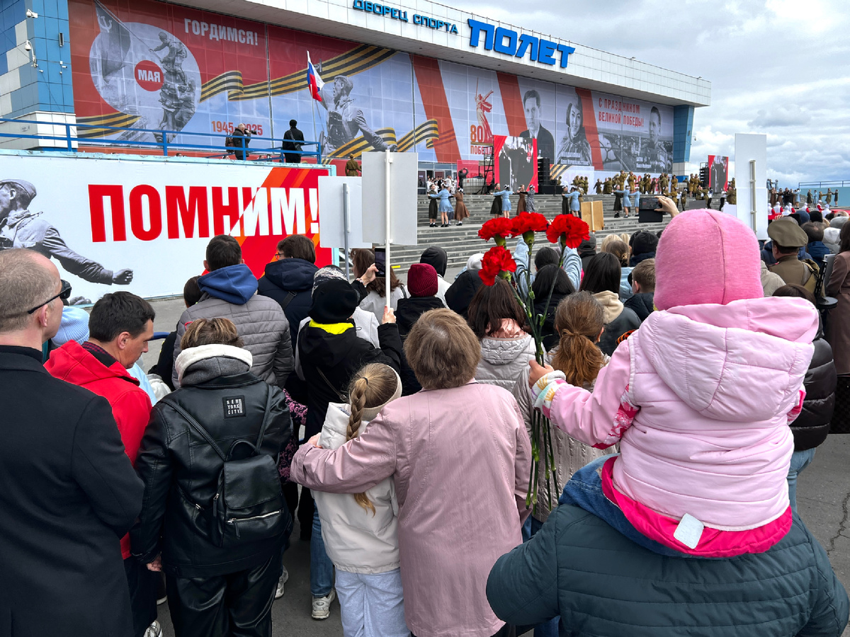 Рыбинск, 300 км от Москвы 