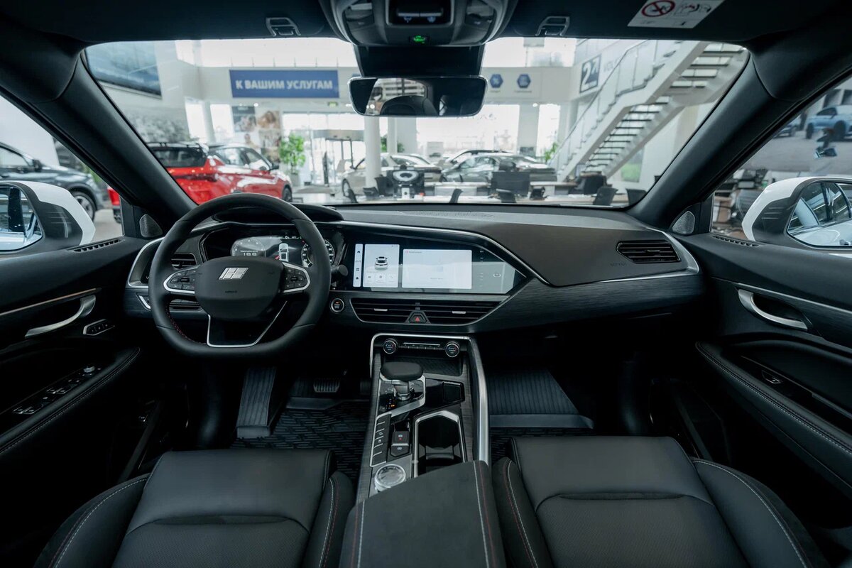 Передняя часть салона Knewstar 001