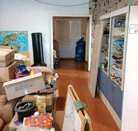 Так выглядела гостиная, например