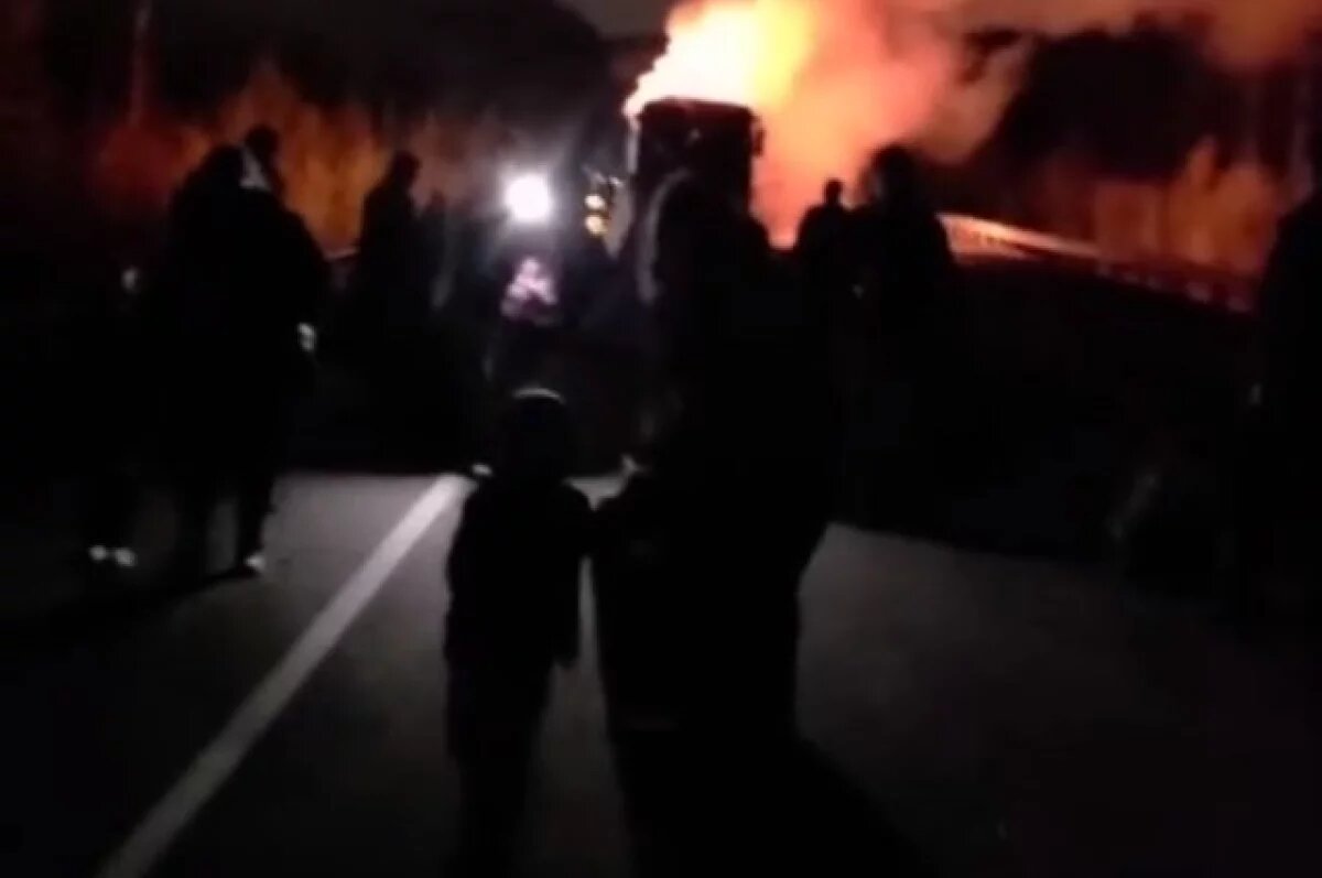    В Хабаровском крае сгоревшим междугородним автобусом заинтересовался СК