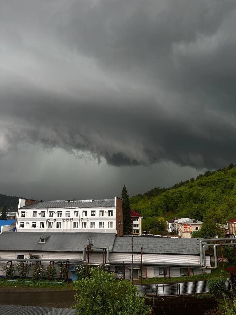    Майский град в Республике Алтай. Источник: Телеграм-канал "Горно-Алтайск"