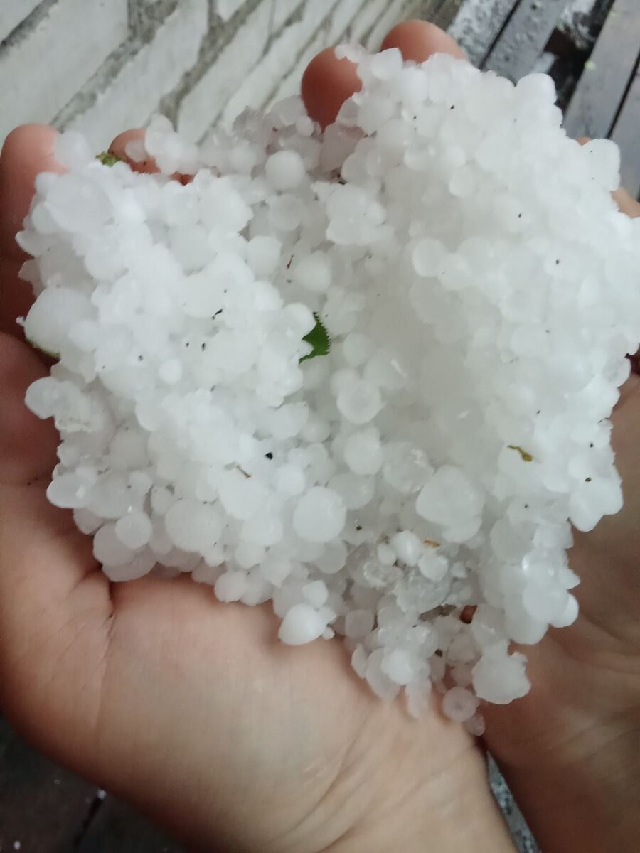    Майский град в Республике Алтай. Источник: Телеграм-канал "Горно-Алтайск"