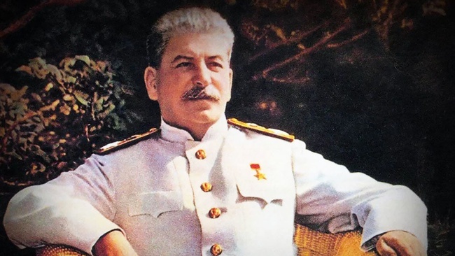 Иосиф Виссарионович Сталин — одна из самых противоречивых фигур в истории. Для одних он — жестокий диктатор, для других — великий государственник, сумевший превратить аграрную страну в индустриальную сверхдержаву. Но есть и третья грань его личности — Сталин как провидец.