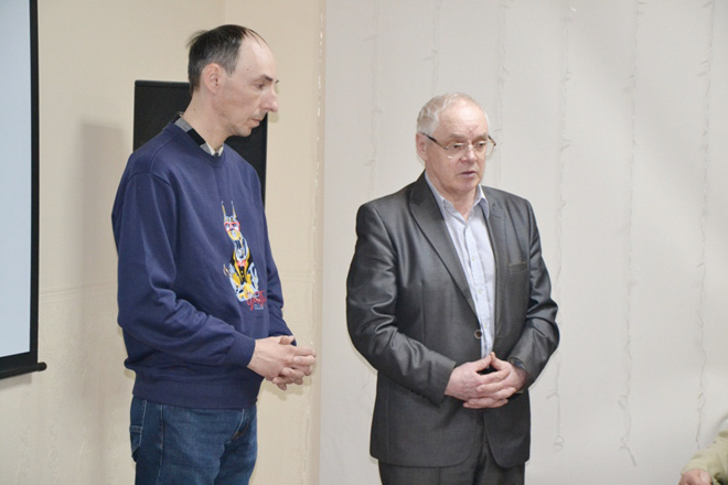 Автор фильма Вячеслав Алексеев и ветеран МВД Владимир Власов