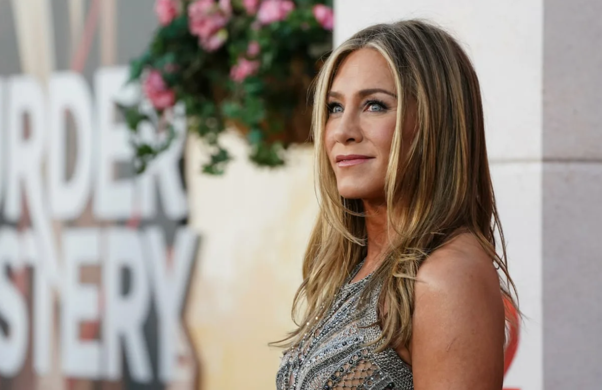 Красотка Дженифер Энистон в 2023г.