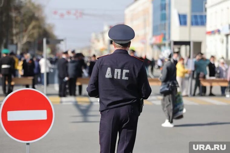 Правоохранители обеспечили порядок в День Победы. Фото: Екатерина Сычкова © URA.RU