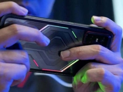    Игровой смартфон Infinix с уникальным дизайном показали на реальных снимках