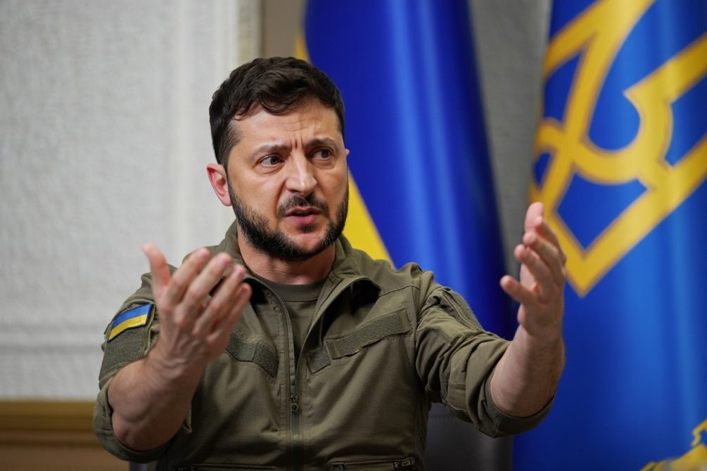   Зеленский вместо мира ищут повод для пиара. Иллюстрация: "Блокнот"