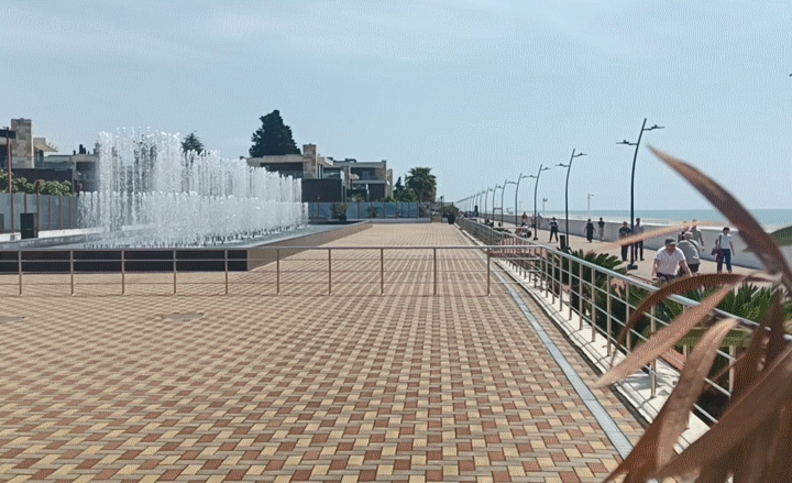 ФТ Сириус, Имеретинская набережная, светомузыкальный фонтан у парк-отеля "Арфа", май 2025 года.