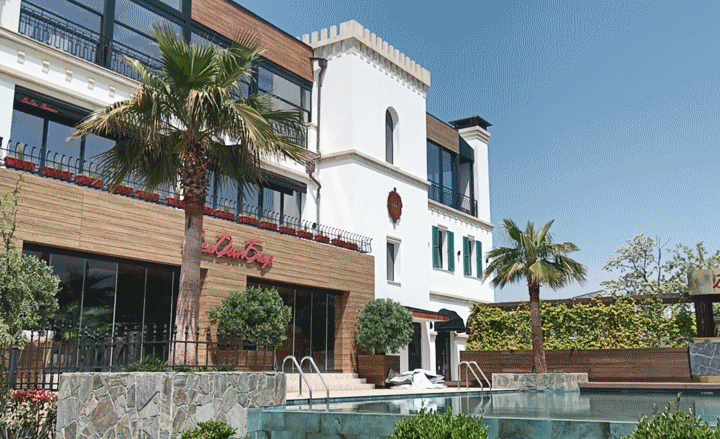 ФТ Сириус, Имеретинская набережная, каскадный фонтан у ресторана Mare d'Amore, май 2025 года