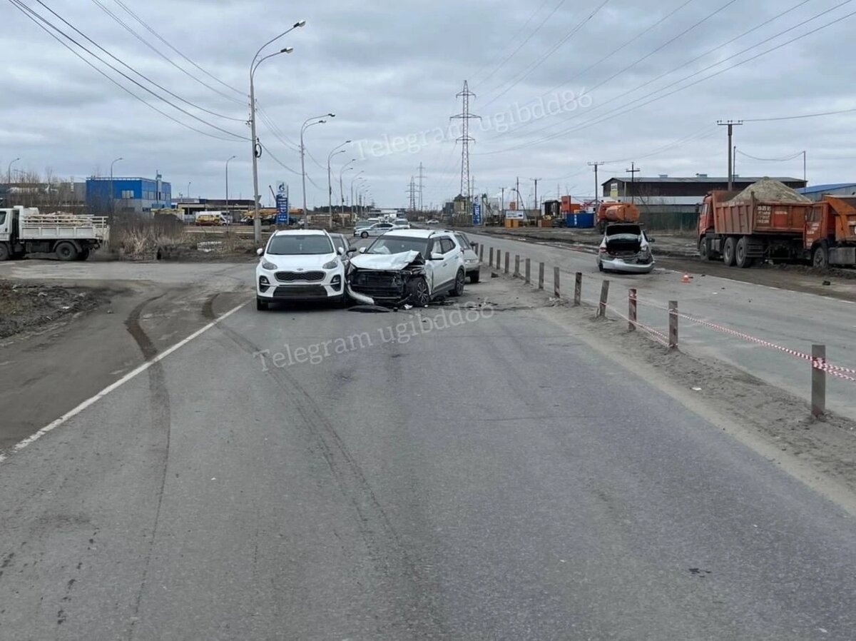    В Югре в автоаварию попали одновременно семь транспортных средств