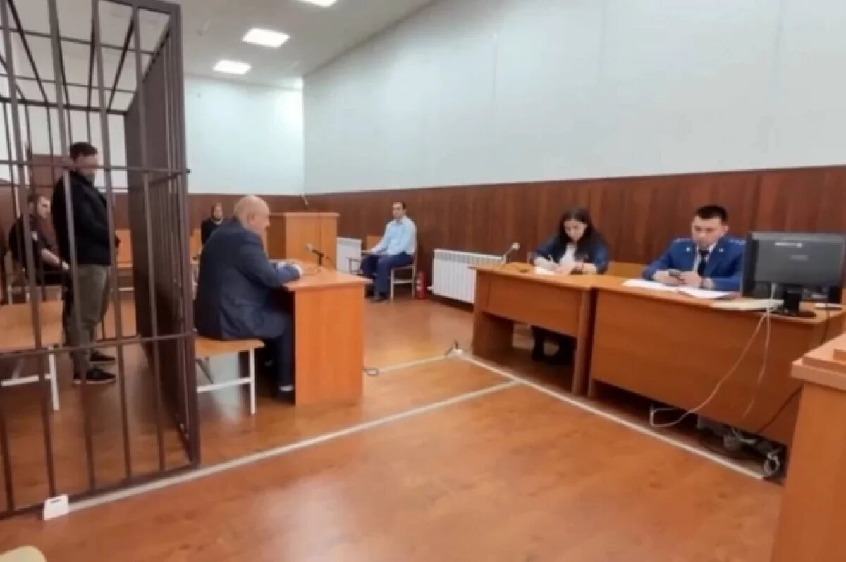    В Дагестане сын украл у матери 500 тысяч рублей и получил домашний арест