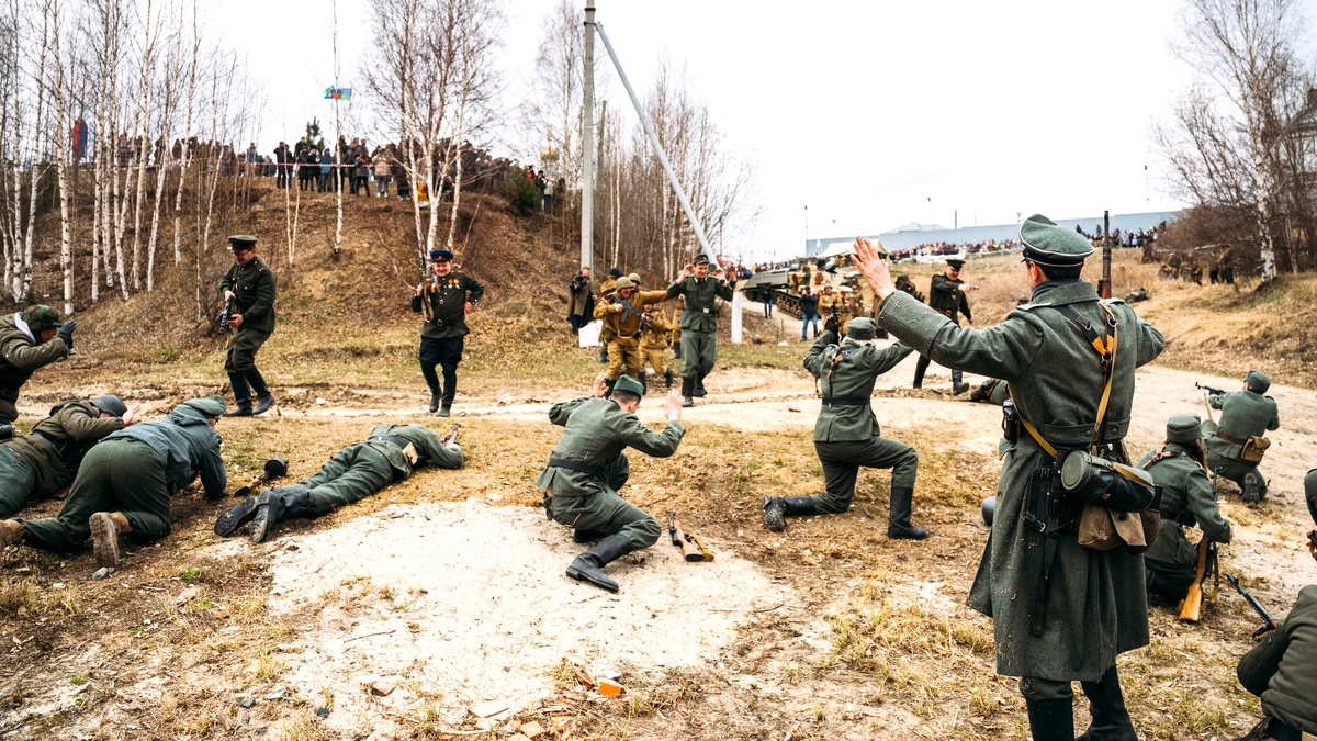    В Ханты-Мансийском районе воссоздали подвиг югорчан