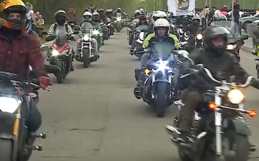     В Красноярске с размахом открыли новый мотосезон