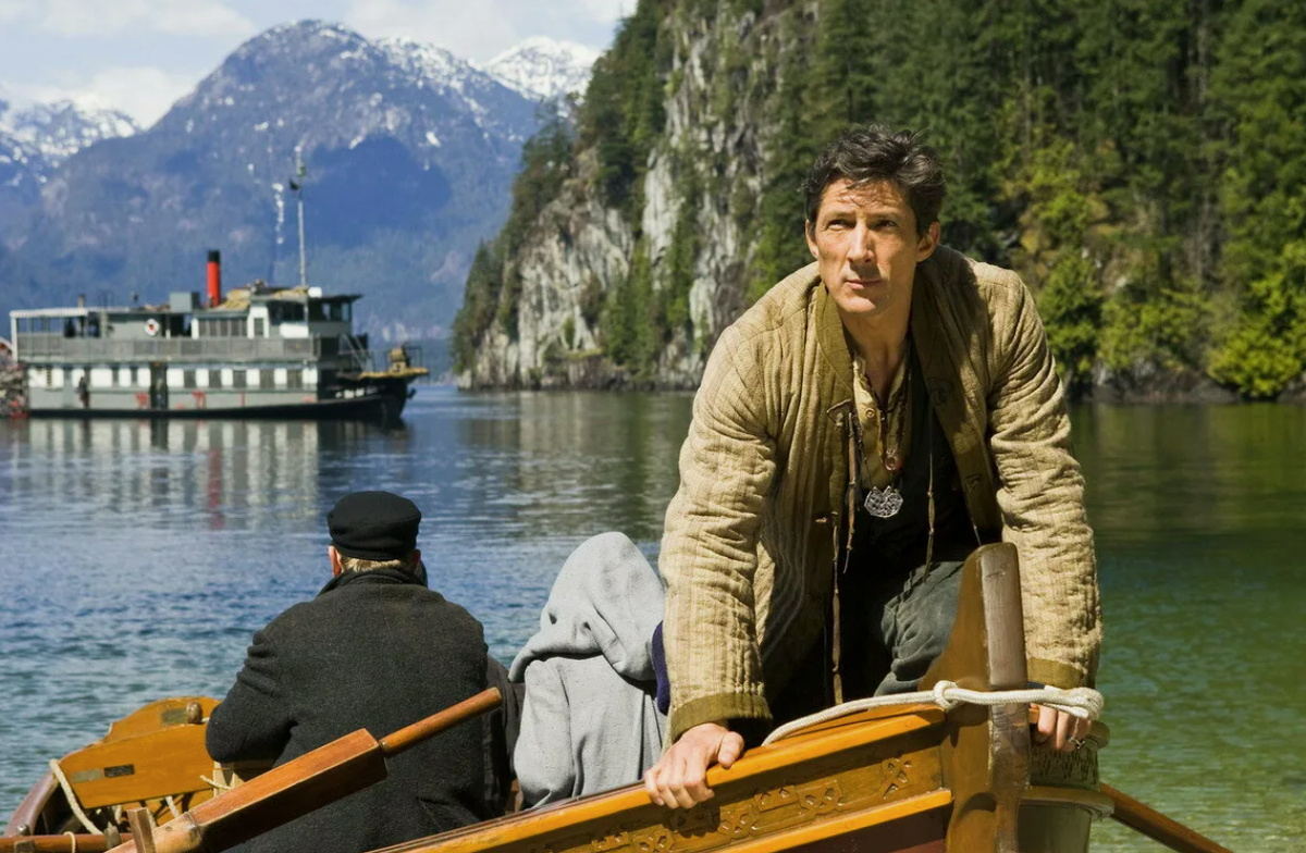 Кадр из фильма "Мир реки" (2010)