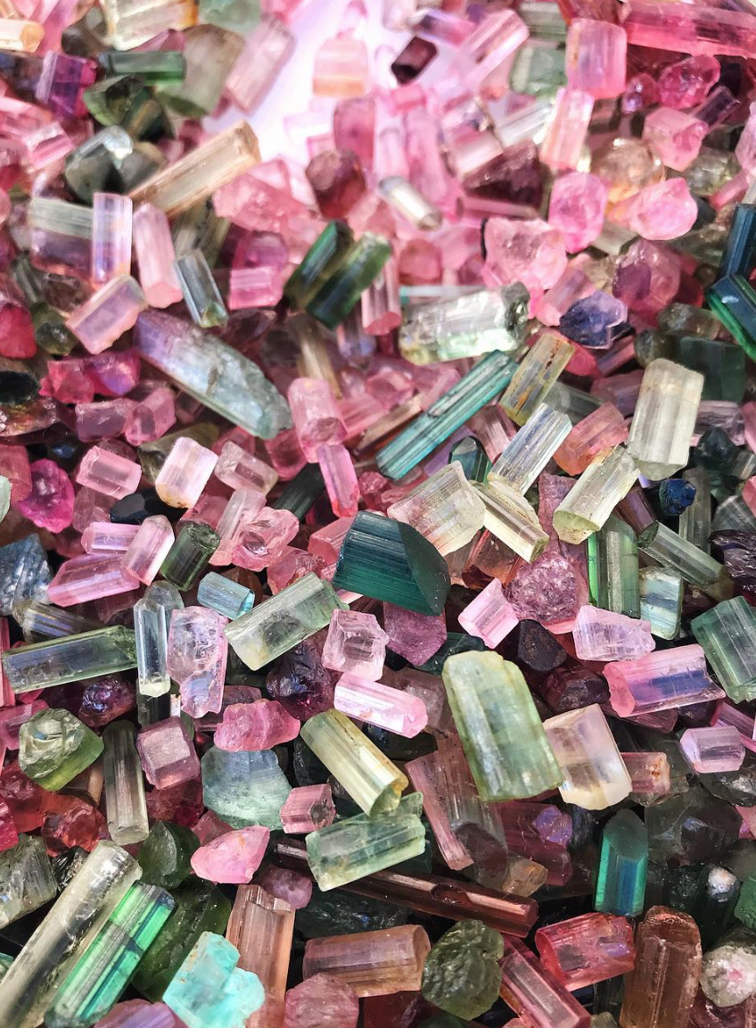Турмалины разных цветов