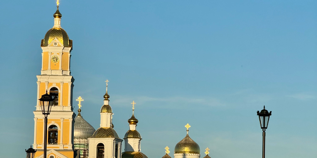 «ДИВЕЕВО: что происходит, когда проходишь по Святой Канавке босиком»