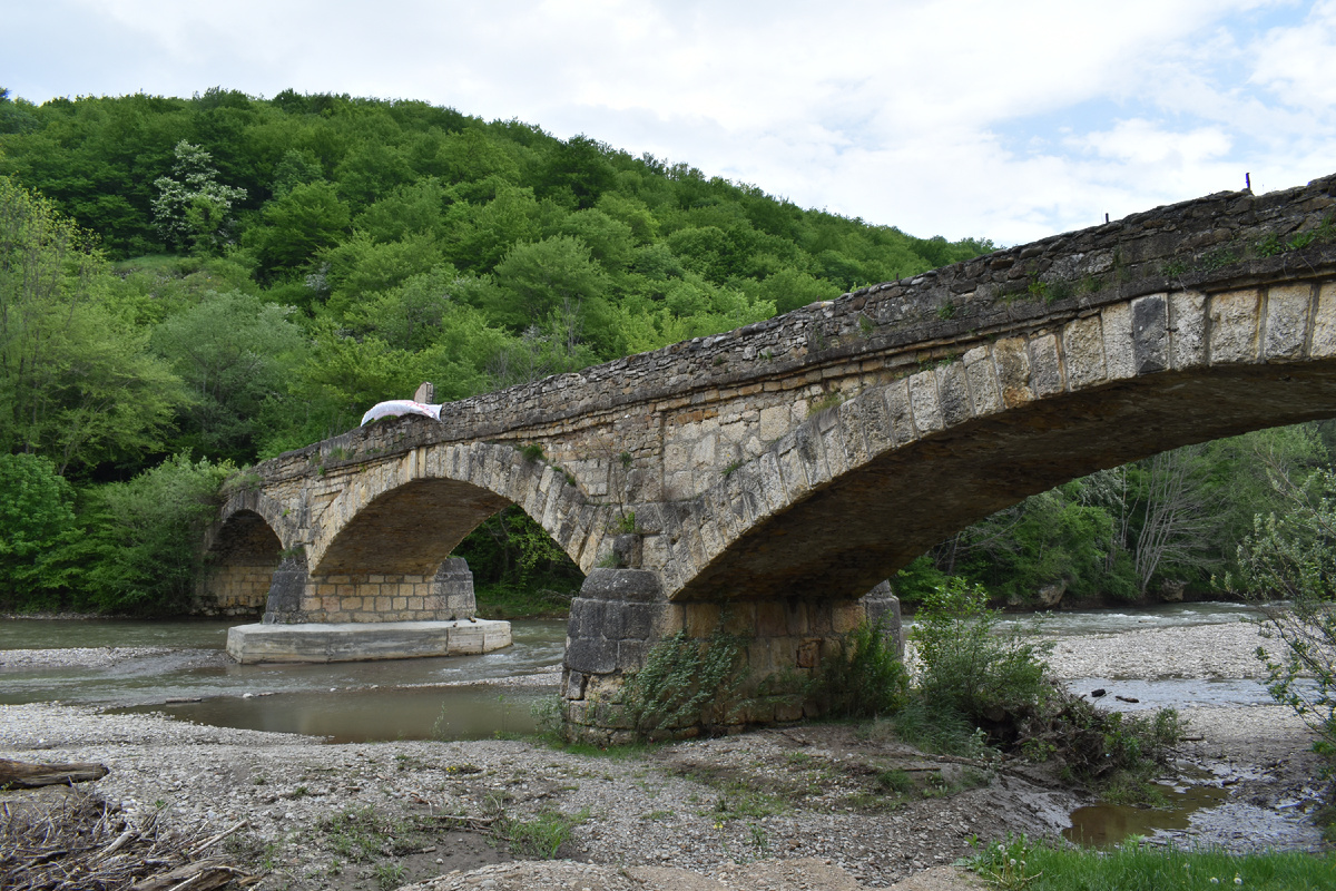 Каменный мост через р. Дах