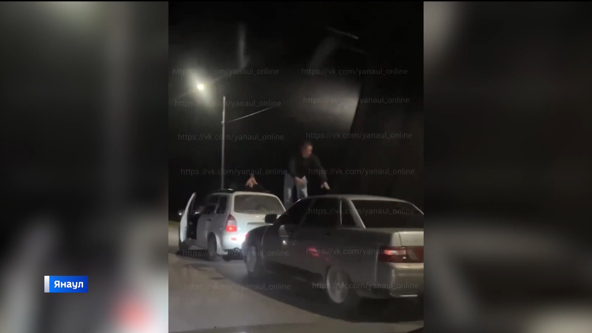    В Башкортостане парень перепрыгивал с одного движущегося автомобиля на другой и попал на видео