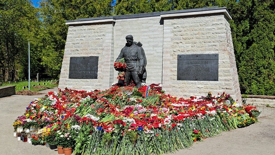    Памятнику Воину-освободителю ("Бронзовый солдат"). Таллин, Эстония. Автор фото: wikimedia.org