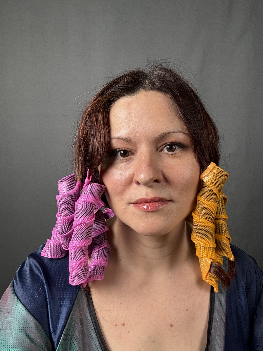 Это я на видео снимала преображение за полчаса при подготовленных тканях (видели в роликах, наверное, где написано - это не инсульт. Абсолютно без фильтров.