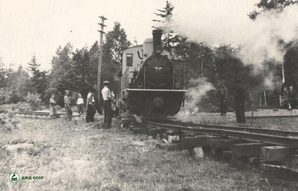 Паровоз на разворотном круге, 1955 год: ProfMash005, CC BY-SA 4.0, https://commons.wikimedia.org/w/index.php?curid=119207728