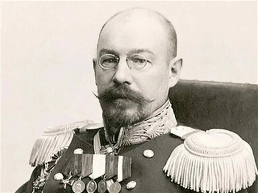 Михаил Дмитриевич Бонч-Бруевич,  — русский и советский геодезист, военный теоретик, участник Первой мировой и гражданской войн. Генерал-майор (1914) Русской императорской армии и генерал-лейтенант (1944) Красной армии. Доктор военных и доктор технических наук.