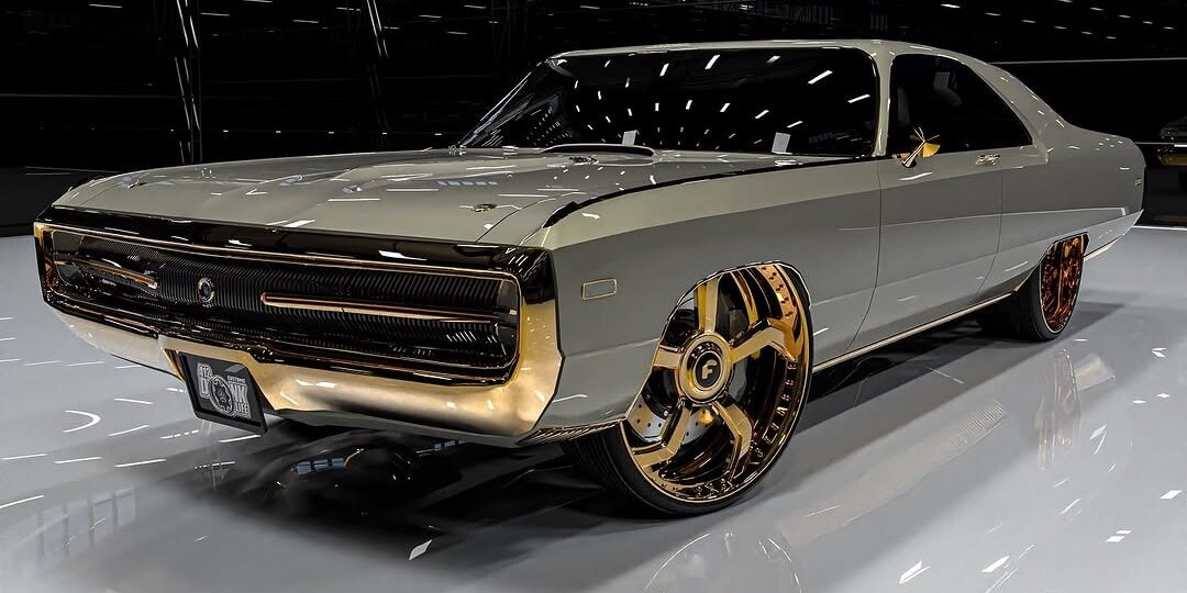 Автомобиль, который слишком шикарен для полиции: история 300 Hurst